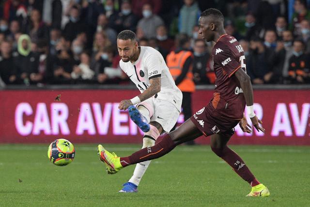 韩德君准绝杀辽宁1分险胜广州 广厦大胜四川